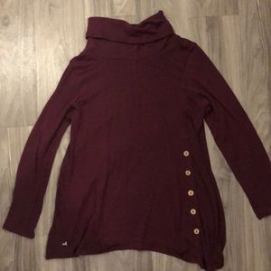 Turtle neck long sleeve top
